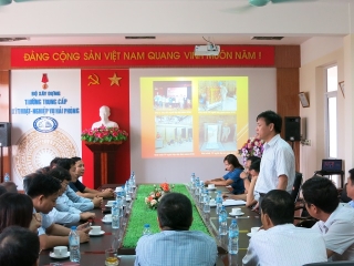 Đoàn công tác của trường Cao đẳng nghề Việt Xô số 1 đến thăm và làm việc tại trường.